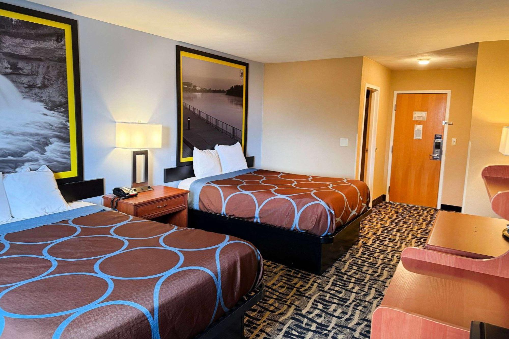 Super 8 By Wyndham Cozad Hotel Exterior photo